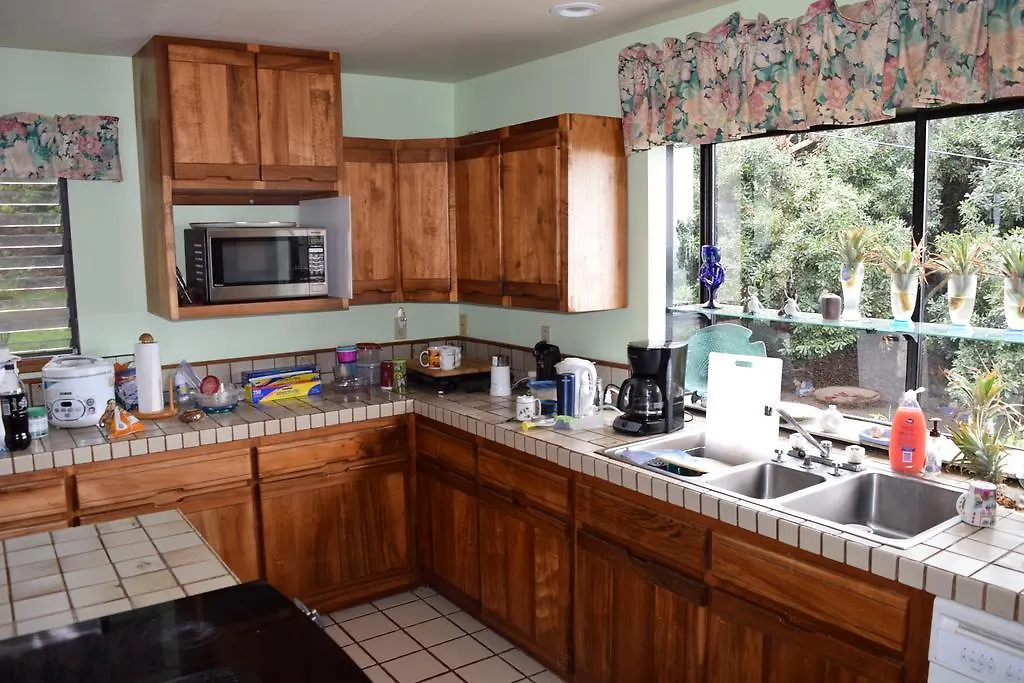 A Beautiful Edge Of The World Bed & Breakfast Captain Cook